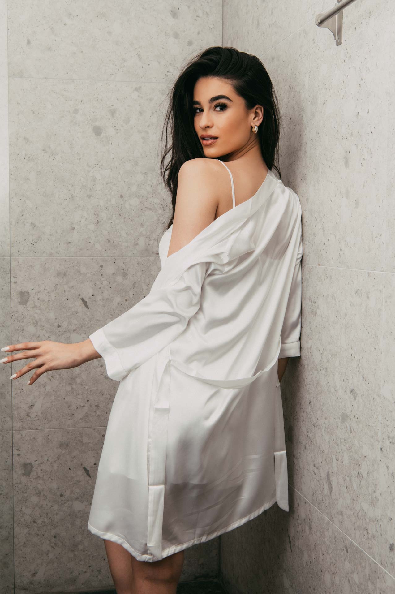 BLU-12WHITE3.jpg
